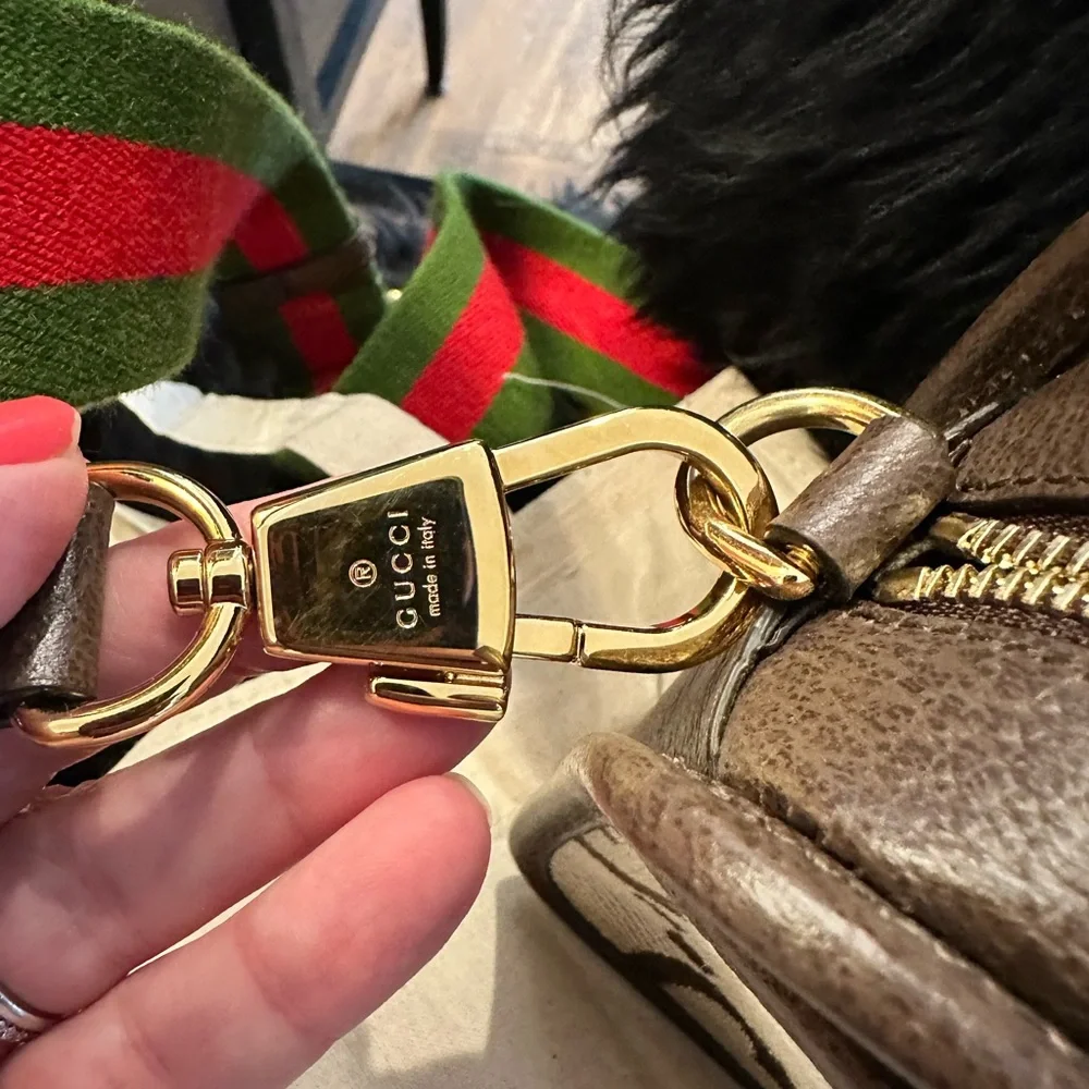 Worn Once Gucci Jumbo GG mini camera bag w/detachable strap
Pristine condition. - Picture 6 of 10